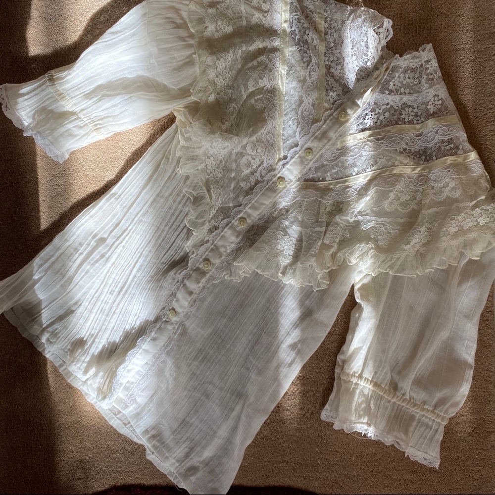 Vintage lace crinkle gauze blouse Victorian style